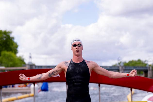 France, Paris, Centre Aquatique Olympique Metropole du Grand Paris, August 5, 2026, European Aquatics Championships – Artistic Swimming, Day 6, 5 km Open Water, Florian Wellbrock of Germany celebrates winning the race, Photo by Eibner Pressefoto Tino Henschel European Aquatics Championships – Artistic Swimming, Day 6, 5 km Open Water, Paris Copyright: xEibnerxPressefotox