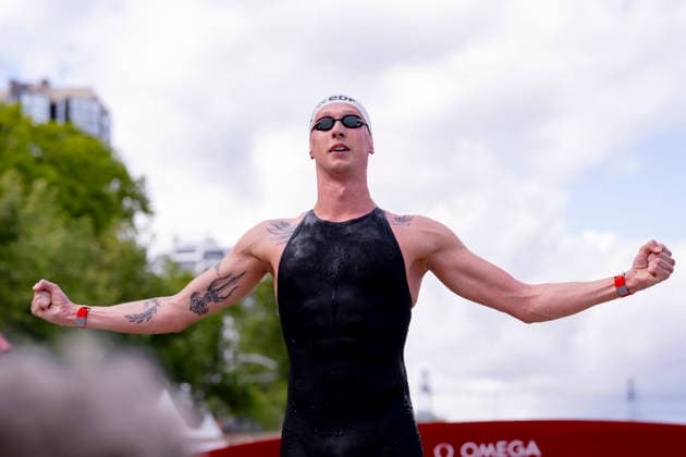France, Paris, Centre Aquatique Olympique Metropole du Grand Paris, August 5, 2026, European Aquatics Championships – Artistic Swimming, Day 6, 5 km Open Water, Florian Wellbrock of Germany celebrates winning the race, Photo by Eibner Pressefoto Tino Henschel European Aquatics Championships – Artistic Swimming, Day 6, 5 km Open Water, Paris Copyright: xEibnerxPressefotox
