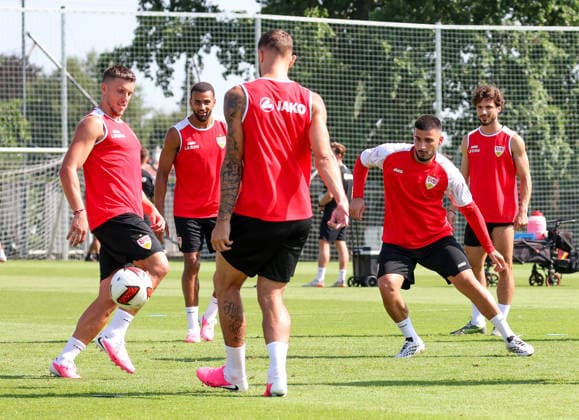 August 5, 2026, Germany, Grassau, Bundesliga, 2026–2027 season, VfB Stuttgart training camp, from left: Ermedin Demirovic, Josha Vagnoman, Jeff Chabot, Deniz Undav, Leonidas Stergiou