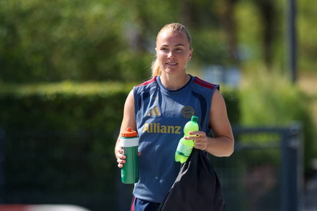 Glodis Perla Viggosdottir, FC Bayern Munich, August 4, before training, GER, FC Bayern Munich Women s Training, Soccer, Google Pixel Women s Bundesliga, 2026–2027 Season, August 5, 2026, GER, FC Bayern Munich Women s Training, Soccer, Google Pixel Women s Bundesliga, 2026–2027 Season, August 5, 2026, Munich Copyright: xEibner-Pressefoto JennixMaulx EP_JML