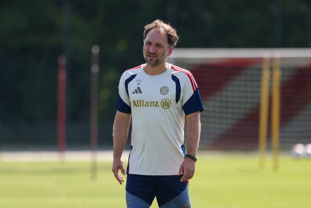 Jose Barcala, FC Bayern Munich, Head Coach, GER, FC Bayern Munich Women s Training, Soccer, Google Pixel Women s Bundesliga, 2026–2027 Season, August 5, 2026, GER, FC Bayern Munich Women s Training, Soccer, Google Pixel Women s Bundesliga, 2026–2027 Season, August 5, 2026, Munich Copyright: xEibner-Pressefoto JennixMaulx EP_JML