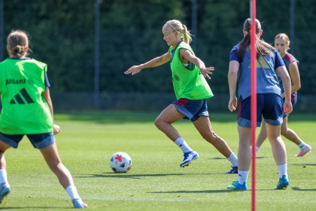 Pernille Harder, FC Bayern Munich, age 21, with the ball during a practice match, GER, FC Bayern Munich Women s Training, Soccer, Google Pixel Women s Bundesliga, 2026–2027 Season, August 5, 2026, GER, FC Bayern Munich Women’s Training, Soccer, Google Pixel Women’s Bundesliga, 2026–2027 Season, August 5, 2026, Munich Copyright: xEibner-Pressefoto JennixMaulx EP_JML
