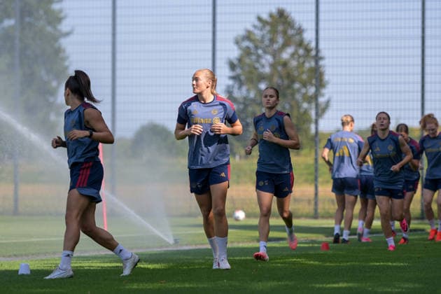 August 5, 2026, Munich, Germany Google Pixel Women s Bundesliga The FC Bayern Women s team holds a training session at the FC Bayern Campus in preparation for their friendly match against Paris FC Magdalena Eriksson FC Bayern Women