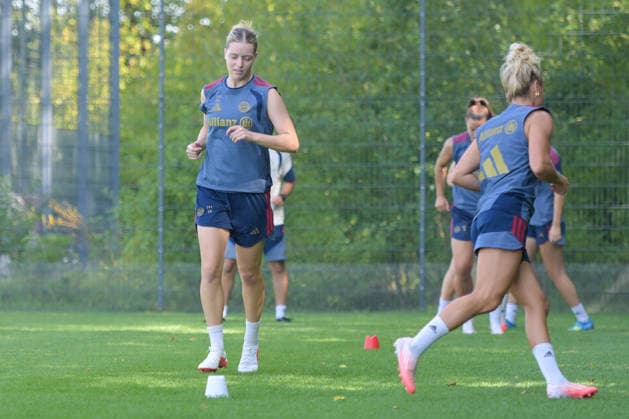 August 5, 2026, Munich, Germany Google Pixel Women s Bundesliga The FC Bayern Women s team holds a training session at the FC Bayern Campus in preparation for their friendly match against Paris FC Alara Sehitler FC Bayern Women