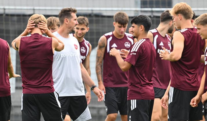 August 5, 2026 Soccer 2 Bundesliga 2026–2027 Season 1 FC Nuremberg Nuremberg FCN Club Training Sports Photo Zink xwoxzix Miroslav Miro Klose Coach 1 FC Nuremberg FCN speaks to the team