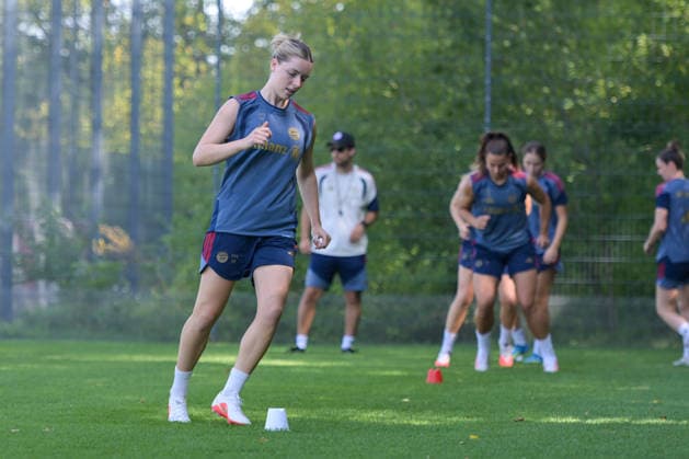 August 5, 2026, Munich, Germany Google Pixel Women s Bundesliga The FC Bayern Women s team holds a training session at the FC Bayern Campus in preparation for their friendly match against Paris FC Alara Sehitler FC Bayern Women s team