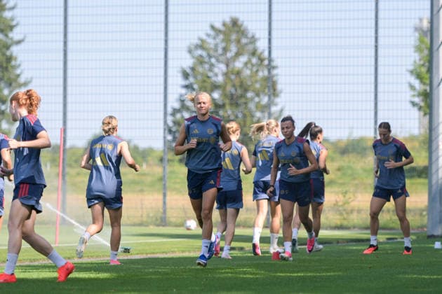 August 5, 2026, Munich, Germany Google Pixel Women s Bundesliga The FC Bayern Women s team holds a training session at the FC Bayern Campus in preparation for their friendly match against Paris FC Pernille Harder FC Bayern Women