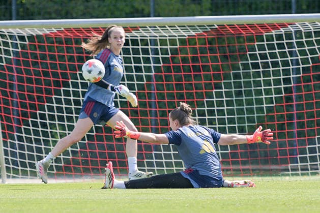 August 5, 2026, Munich, Germany Google Pixel Women s Bundesliga The FC Bayern Women s team holds a training session at the FC Bayern Campus in preparation for their friendly match against Paris FC Sophie Klein FC Bayern Women s Team