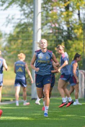 August 5, 2026, Munich, Germany Google Pixel Women s Bundesliga The FC Bayern Women s team holds a training session at the FC Bayern Campus in preparation for their friendly match against Paris FC Pernille Harder FC Bayern Women