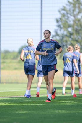 August 5, 2026, Munich, Germany Google Pixel Women s Bundesliga The FC Bayern Women s team holds a training session at the FC Bayern Campus in preparation for their friendly match against Paris FC Klara Bühl FC Bayern Women s team