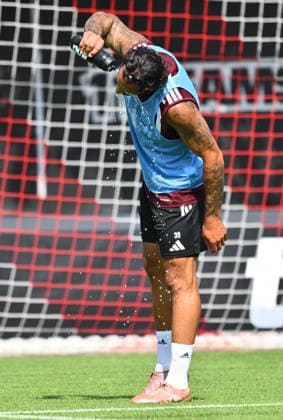 August 5, 2026 Soccer 2 Bundesliga 2026–2027 Season 1. FC Nürnberg Nuremberg FCN Club Training Sports Photo Zink xwoxzix Adriano Grimaldi 39, 1. FC Nürnberg FCN cools off