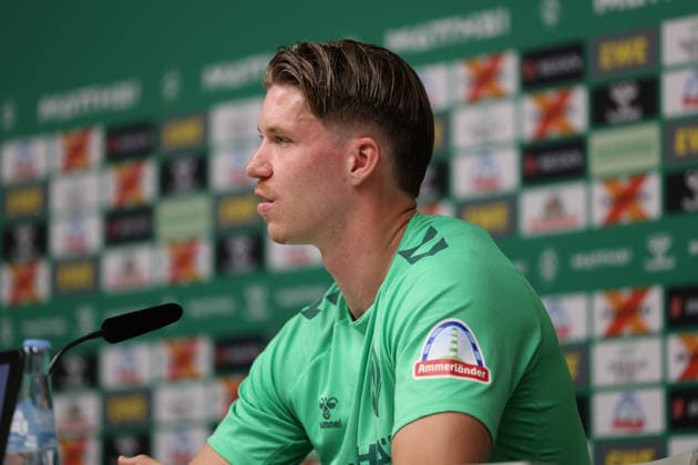 August 5, 2026, Germany, Soccer, Men s, Bundesliga 1, 2026–2027 Season, Player Introduction, SV Werder Bremen s Cedric Itten, 26, is introduced at a press conference at the Parkstadion in Zell am Ziller, Tyrol, Austria Copyright: xNordphotox xMaasx