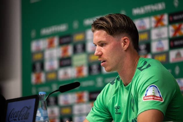 August 5, 2026, Germany, Soccer, Men s, Bundesliga 1, 2026–2027 Season, Player Introduction, SV Werder Bremen s Cedric Itten, 26, is introduced at a press conference at the Zell am Ziller Parkstadion in Tyrol, Austria Copyright: xNordphotox xMaasx