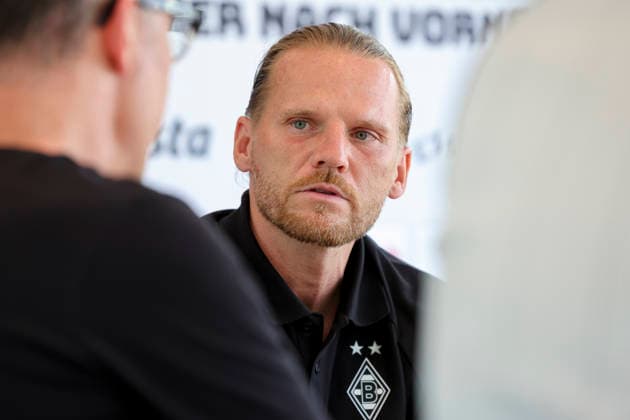 Coach Eugen Polanski of Borussia Mönchengladbach answers journalists questions at a press conference during Borussia Mönchengladbach s training camp, Birkenmoos Stadium on August 5, 2026, in Rottach Egern, Germany. Photo by Marco Steinbrenner, DeFodi Images. Coach Eugen Polanski of Borussia Mönchengladbach answers journalists’ questions at the press conference during the Borussia Mönchengladbach training camp at Birkenmoos Stadium on August 5, 2026 in Rottach-Egern, Germany. Photo by Marco Steinbrenner, DeFodi Images. Photo by Marco Steinbrenner, DeFodi Images.