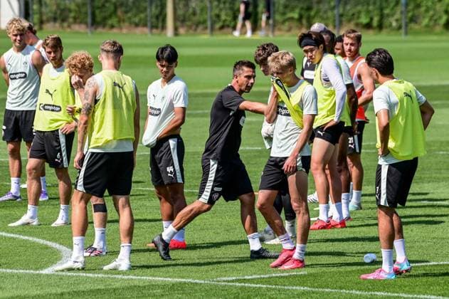 Coach Marcel Rapp, St. Pauli, Germany, Hamburg, Training Facility on Kollaustrasse, Soccer, 2. Bundesliga, FC St. Pauli