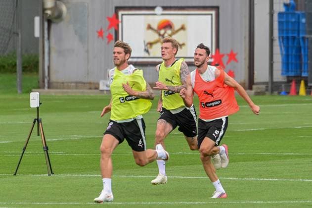 Running Training, Sprint, Marcus Mathisen, Eric Smith, Branimir Hrgota, St. Pauli, Germany, Hamburg, Training Facility on Kollaustrasse, Soccer, 2. Bundesliga, FC St. Pauli
