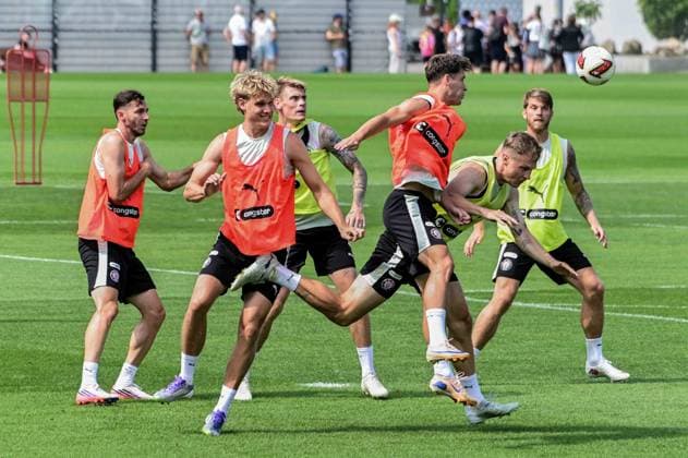 Sam Klein, Arkadiusz Pyrka, Nemeth, David Pauli, Germany, Hamburg, Training Facility on Kollaustrasse, Soccer, 2. Bundesliga, FC St. Pauli