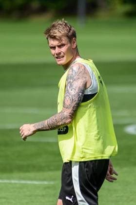 Eric Smith Pauli, Germany, Hamburg, Training Facility on Kollaustrasse, Soccer, 2. Bundesliga, FC St. Pauli