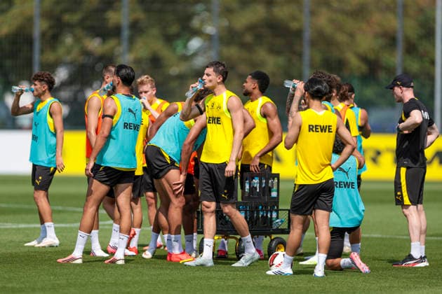 August 5, 2026, Soccer, Borussia Dortmund practice. Water break for the BVB Dortmund players. BVB training facility, North Rhine-Westphalia, Germany. xRHR PHOTO DEx Copyright: DennisxEwert RHR-FOTOx RHR-FOTO DE