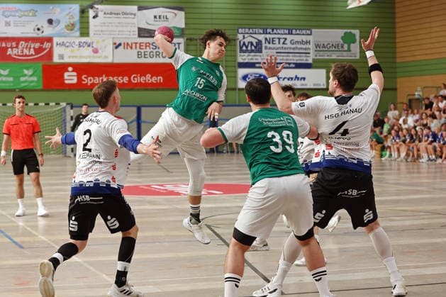 August 5, 2026, xovx, Lindencup Handball, HSG Dutenhofen Münchholzhausen vs. HSG Hanau; from left: Jan Eric Kleemann (HSG Hanau), Alois Mraz (HSG Dutenhofen Münchholzhausen II), Nico Scheitel (HSG Dutenhofen Münchholzhausen II), Dziugas Jusys (HSG Hanau); Linden City Hall, Hesse, Germany, DE