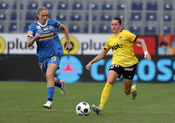 SOCCER - WCL, St.Poelten vs Bern SANKT POELTEN,AUSTRIA,05.AUG.26 - WOMEN SOCCER - UEFA Women s Champions League, qualification, SKN Sankt Poelten vs BSC YB Frauen. Image shows Ludmila Matavkova (St.Poelten) and Wibke Meister (Bern).  GEPAxpictures xWalterxLuger