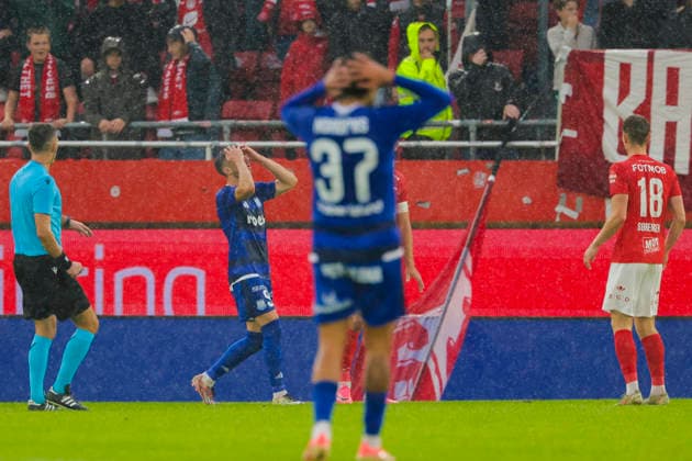 UEFA Conference League 2026 Brann Apollon Limassol Bergen 20260805 Apollon Limassol s Alen Ozbolt and Leonidas Konomis look on in despair during the UEFA Conference League soccer match between SK Brann and Apollon Limassol at Brann Stadium. Photo: Paul S. Amundsen, NTB, Bergen, Norway. EDITORIAL USE ONLY. RESTRICTED USE FOR BETTING COMPANIES  Copyright: xPaulxS.xAmundsenx xNTBx