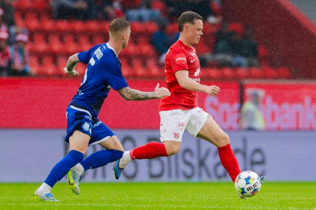 UEFA Conference League 2026 Brann Apollon Limassol Bergen 20260805 Apollon Limassol s Morgan Brown and Brann s Eggert Aron Gudmundsson in the UEFA Conference League soccer match between SK Brann and Apollon Limassol at Brann Stadium. Photo: Paul S. Amundsen, NTB, Bergen, Norway. EDITORIAL USE ONLY. RESTRICTED USE FOR BETTING COMPANIES  Copyright: xPaulxS.xAmundsenx xNTBx
