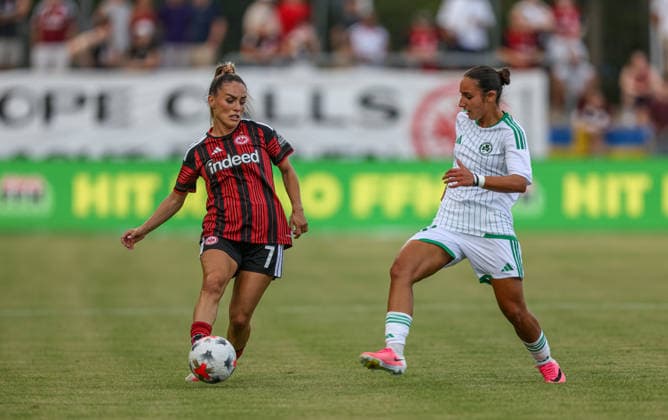 GER, Frankfurt, Eintracht Frankfurt vs. AC Omonia Nicosia, UEFA Women s Champions League, Soccer, UEFA, 2026–2027 Season, Stadion am Brentanobad, Qualifying Round, Semifinal (pictured, from left): Ereleta Memeti, Eintracht Frankfurt Women s Team 7, Anna Matsoukari, Omonia Nicosia 19. DFB and DFL regulations prohibit any use of photographs as image sequences and or quasi-video. August 5, 2026 Copyright: HMBxMedia HendrikxHamelau