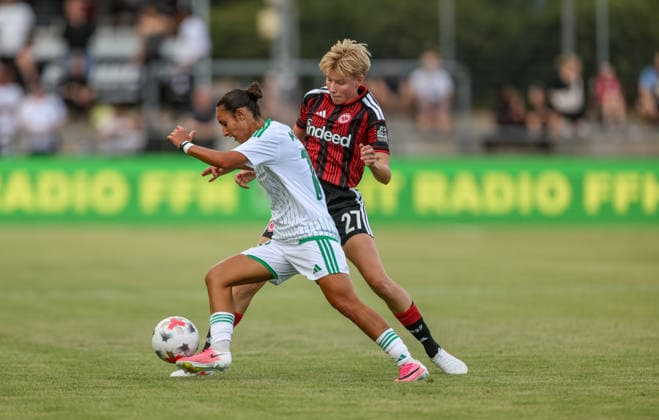 GER, Frankfurt, Eintracht Frankfurt vs. AC Omonia Nicosia, UEFA Women s Champions League, Soccer, UEFA, 2026–2027 Season, Stadion am Brentanobad, Qualifying Round, Semifinal (pictured, from left): Anna Matsoukari, Omonia Nicosia 19, Paulina Krumbiegel, Eintracht Frankfurt Women, 22. DFB and DFL regulations prohibit any use of photographs as image sequences and or quasi-video. August 5, 2026 Copyright: HMBxMedia HendrikxHamelau