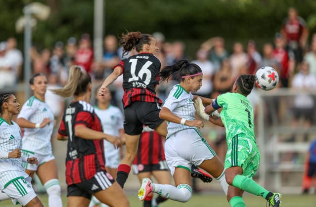 GER, Frankfurt, Eintracht Frankfurt vs. AC Omonia Nicosia, UEFA Women s Champions League, Soccer, UEFA, 2026–2027 Season, Brentanobad Stadium, Qualifying Round, Semifinal Photo: Hayley Raso of Eintracht Frankfurt Women scores the 1–0 goal with a header. DFB and DFL regulations prohibit any use of photographs as image sequences and or quasi-video, August 5, 2026 Copyright: HMBxMedia HendrikxHamelau