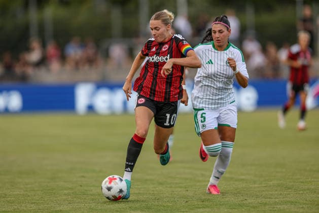 GER, Frankfurt, Eintracht Frankfurt vs. AC Omonia Nicosia, UEFA Women s Champions League, Soccer, UEFA, 2026–2027 Season, Stadion am Brentanobad, Qualifying Round, Semifinal (pictured, from left): Laura Freigang, Eintracht Frankfurt Women s Team No. 10, Efthalia Siakalli, Omonia Nicosia 5. DFB and DFL regulations prohibit any use of photographs as image sequences and or quasi-video. August 5, 2026 Copyright: HMBxMedia HendrikxHamelau