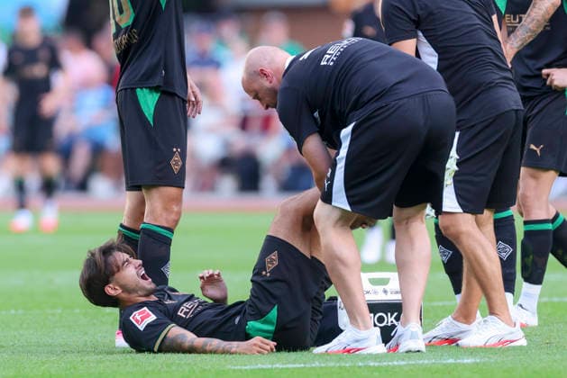 Jens Castrop of Borussia Mönchengladbach lies injured on the field and is then taken to a hospital during the friendly match between FC Rottach Egern and Borussia Mönchengladbach at Birkenmoos Stadium on August 5, 2026, in Rottach Egern, Germany Photo by Marco Steinbrenner DeFodi Images Jens Castrop of Borussia Mönchengladbach is lying injured on the field and is then taken to the hospital during the friendly match between FC Rottach Egern and Borussia Mönchengladbach at Stadion Birkenmoos on August 5, 2026 in Rottach Egern, Germany. Photo by Marco Steinbrenner, DeFodi Images. Photo by Marco Steinbrenner, DeFodi Images.