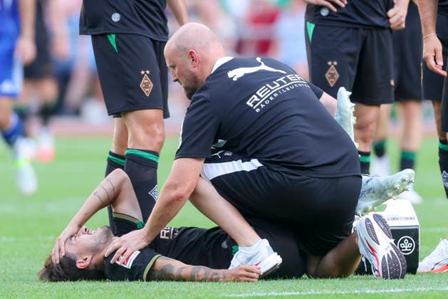 Jens Castrop of Borussia Mönchengladbach lies injured on the field and is then taken to a hospital during the friendly match between FC Rottach Egern and Borussia Mönchengladbach at Birkenmoos Stadium on August 5, 2026, in Rottach Egern, Germany Photo by Marco Steinbrenner DeFodi Images Jens Castrop of Borussia Mönchengladbach is lying injured on the field and is then taken to the hospital during the friendly match between FC Rottach Egern and Borussia Mönchengladbach at Stadion Birkenmoos on August 5, 2026 in Rottach Egern, Germany. Photo by Marco Steinbrenner, DeFodi Images. Photo by Marco Steinbrenner, DeFodi Images.