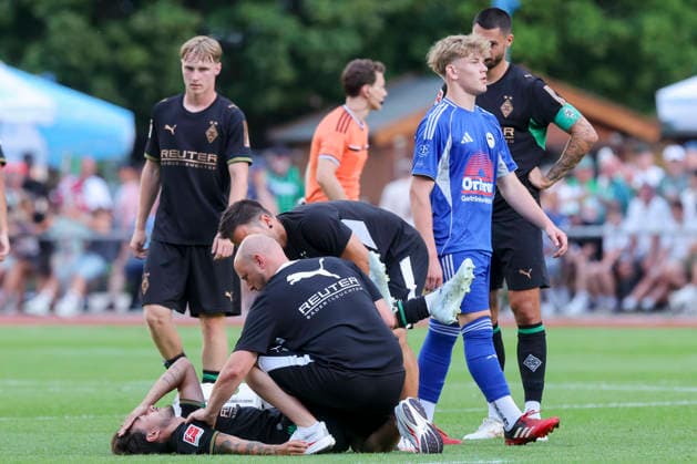 Jens Castrop of Borussia Mönchengladbach lies injured on the field and is then taken to a hospital during the friendly match between FC Rottach Egern and Borussia Mönchengladbach at Birkenmoos Stadium on August 5, 2026, in Rottach Egern, Germany Photo by Marco Steinbrenner DeFodi Images Jens Castrop of Borussia Mönchengladbach is lying injured on the field and is then taken to the hospital during the friendly match between FC Rottach Egern and Borussia Mönchengladbach at Stadion Birkenmoos on August 5, 2026 in Rottach Egern, Germany. Photo by Marco Steinbrenner, DeFodi Images. Photo by Marco Steinbrenner, DeFodi Images.