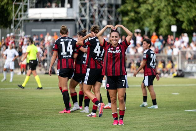 August 5, 2026, GER, Soccer, Women s, UEFA Women s Champions League, 2026–2027 Season, Qualifying Tournament, Semifinals, Eintracht Frankfurt vs. Omonia Nicosia; Ereleta Memeti of Eintracht Frankfurt, No. 7, and her teammates celebrate the goal that made it 3–0; Frankfurt am Main, Stadion am Brentanobad, Hesse, Germany Copyright: xNordphoto Memmlerx
