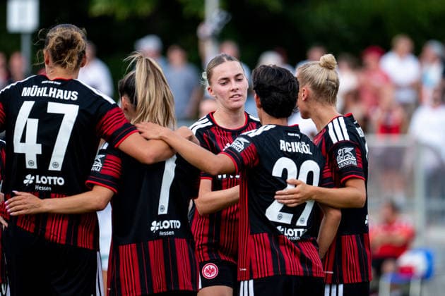 August 5, 2026, GER, Soccer, Women, UEFA Women s Champions League, 2026–2027 Season, Qualifying Tournament, Semifinals, Eintracht Frankfurt vs. Omonia Nicosia Laura Freigang, Eintracht Frankfurt, 10, Larissa Mühlhaus, Eintracht Frankfurt, 47, Ereleta Memeti, Eintracht Frankfurt, 07, Dilara Acikgöz (Eintracht Frankfurt), 29, Hanna Bennison (Eintracht Frankfurt), 08 celebrate the goal that made it 5–0, Frankfurt am Main, Stadion am Brentanobad, Hesse, Germany Copyright: xNordphoto Memmlerx