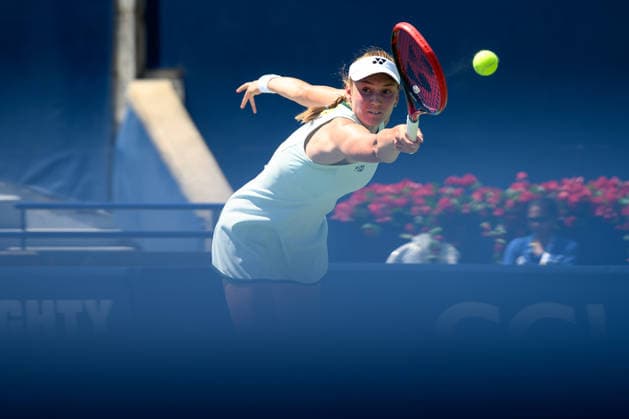 August 5, 2026, Toronto, Ontario, Canada: ELENA RYBAKINA of Kazakhstan returns the ball during her second-round match against Daria Kasatkina of Australia at the National Bank Open, part of the Hologic WTA, Tennis Damen Tour, at Sobeys Stadium. Toronto Canada - ZUMAr228 20260805_znp_r228_005 Copyright: xVasiliyxRyabykhx