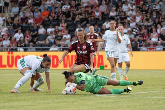 August 5, 2026, xhfmx, Soccer CLQ HF 2 Qualifying Round, Eintracht Frankfurt vs. Omonia Nicosia, Hayley Raso (Eintracht Frankfurt), 16, Constantina Kouzali (Omonia Nicosia), 1 DFL and DFB regulations prohibit any use of photographs as image sequences and or quasi-video in Frankfurt