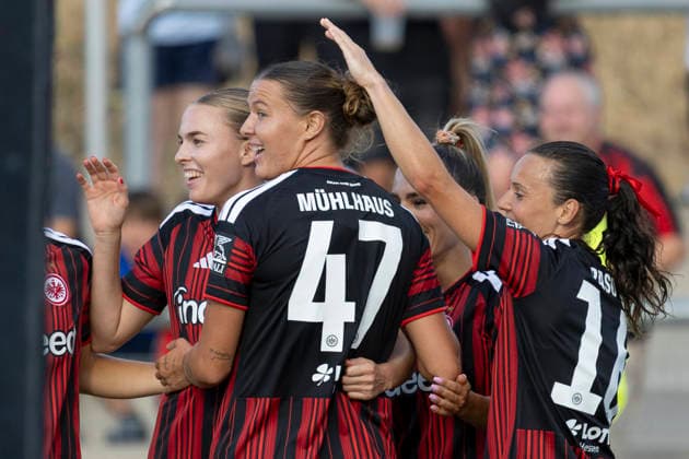 UWCL Qualifier: Eintracht Frankfurt vs. AC Omonia Nicosia, August 5, 2026: Larissa Mühlhaus (Eintracht Frankfurt, No. 47) scored the goal to make it 2–0 and celebrated with Hayley Raso; Ereleta Memeti (Eintracht Frankfurt, No. 16); Laura Freigang (Eintracht Frankfurt, No. 7); and Eintracht Frankfurt vs. AC Omonia Nicosia, Frankfurt, Stadion am Brentanobad, August 5, 2026 Copyright: xBEAUTIFULxSPORTS Gawlikx