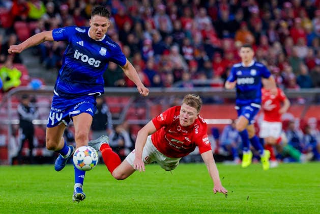 UEFA Conference League 2026 Brann Apollon Limassol Bergen 20260805 Apollon Limassol s Josef Kvida and Brann s Kristian Eriksen in the UEFA Conference League soccer match between SK Brann and Apollon Limassol at Brann Stadium. Photo: Paul S. Amundsen, NTB, Bergen, Norway. EDITORIAL USE ONLY. RESTRICTED USE FOR BETTING COMPANIES  Copyright: xPaulxS.xAmundsenx xNTBx