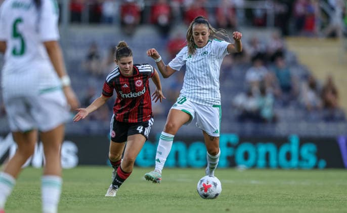 GER, Frankfurt, Eintracht Frankfurt vs. AC Omonia Nicosia, UEFA Women s Champions League, Soccer, UEFA, 2026–2027 Season, Stadion am Brentanobad, Qualifying Round, Semifinal (pictured, from left): Noemi Ivelj, Eintracht Frankfurt Women s Team 4, Chara Charalambous, Omonia Nicosia 10. DFB and DFL regulations prohibit any use of photographs as image sequences and or quasi-video. August 5, 2026 Copyright: HMBxMedia HendrikxHamelau
