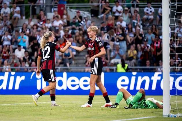 August 5, 2026, GER, Soccer, Women, UEFA Women s Champions League, 2026–2027 Season, Qualifying Tournament, Semifinals, Eintracht Frankfurt vs. Omonia Nicosia Paulina Krumbiegel (Eintracht Frankfurt, 27) and Danique Tolhoek (Eintracht Frankfurt, 22) celebrate the goal that made it 8–0, Frankfurt am Main, Stadion am Brentanobad, Hesse, Germany Copyright: xNordphoto Memmlerx