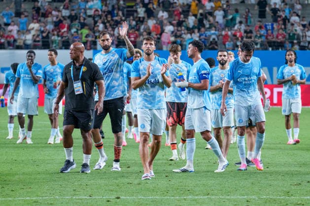 2026 2026 Coupang Play Series football match ( Team K League vs Manchester City FC - 2026 08 05 ) SEOUL, SOUTH KOREA, AUGUST 05: Manchester City s Ruben Dias and teammates greet Korean supporters during the 2026 Coupang Play Series football match match between Team K League and Manchester City FC at the Seoul World Cup Stadium in Seoul, South Korea, on August 05, 2026. Seoul Seoul World Cup Stadium South Korea 8284_287528 Copyright: xStevexChoxKyewoong PentaxPressx