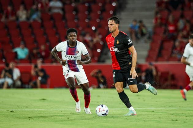 Martin Valjent of RCD Mallorca controls the ball during the preseason friendly match between RCD Mallorca and Paris Saint-Germain at Estadi Son Moix on August 5, 2026, in Palma de Mallorca, Spain. Photo by Xavi Bonilla, DeFodi Images