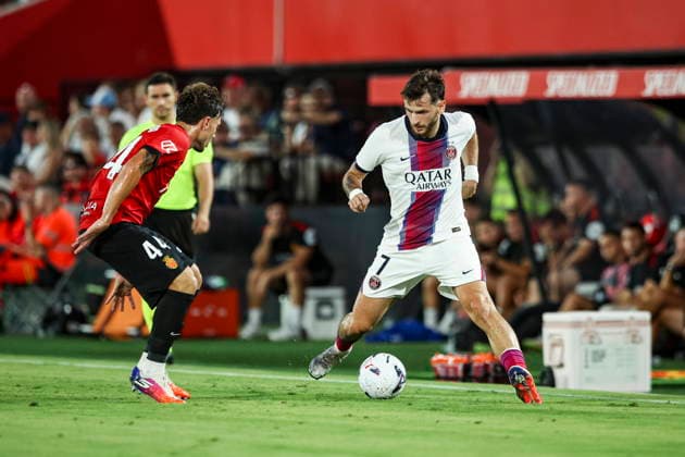 Khvicha Kvaratskhelia of PSG (Paris Saint-Germain) controls the ball during a preseason friendly match between RCD Mallorca and Paris Saint-Germain at Estadi Son Moix on August 5, 2026, in Palma de Mallorca, Spain. Photo by Xavi Bonilla, DeFodi Images