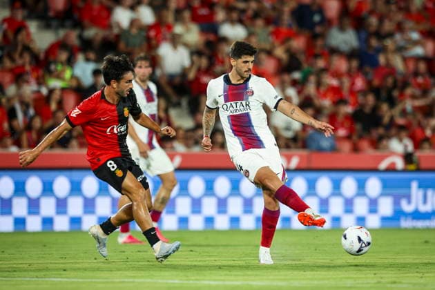 Lucas Beraldo of PSG (Paris Saint-Germain) controls the ball during a preseason friendly match between RCD Mallorca and Paris Saint-Germain at Estadi Son Moix on August 5, 2026, in Palma de Mallorca, Spain. Photo by Xavi Bonilla, DeFodi Images