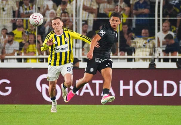 ISTANBUL, TURKEY - AUGUST 5: Kerem Akturkoglu (L) of Fenerbahce SK and Axel Kayombo of Sturm Graz during the UEFA Champions League 2026 27 third qualifying round first leg match between Fenerbahce SK and Sturm Graz at Fenerbahce Sükrü Saracoglu Spor Kompleksi on August 5, 2026 in Istanbul, Turkey. Istanbul Turkey Copyright: xSeskimphotox FBahce-SturmGraz-050826 (104)