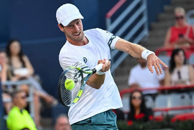 MONTREAL, QC - AUGUST 05: Botic Van De Zandschulp from Netherlands returns the ball against Daniil Medvedev during their singles second round match on day three of the ATP, Tennis Herren 1000 National Bank Open presented by Rogers at Stade IGA on August 5, 2026 in Montreal, Quebec, Canada.(Photo by Vincent Ethier Icon Sportswire) TENNIS: AUG 05 National Bank Open EDITORIAL USE ONLY Icon2608052810