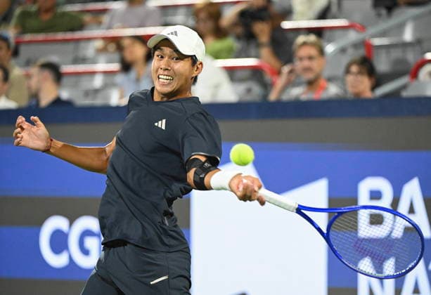 August 5, 2026, Montreal, Pq, Canada: Learner Tien of the United States plays a shot to Gael Monfils of France during their second round match at the National Bank Open tennis tournament in Montreal, on Wednesday, August 5, 2026. Canada News - August 5, 2026  - ZUMAc35_ 20260805_zaf_c35_186 Copyright: xGrahamxHughesx