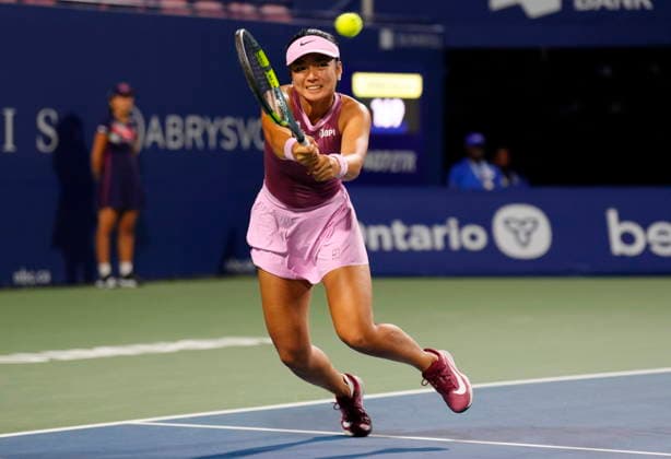 August 5, 2026, Toronto, On, Canada: Philippines Alexandra Eala hits a return to United States Alycia Parks during National Bank Open tennis action in Toronto on Wednesday, August 5, 2026. Canada News - August 5, 2026  - ZUMAc35_ 20260805_zaf_c35_192 Copyright: xChrisxYoungx